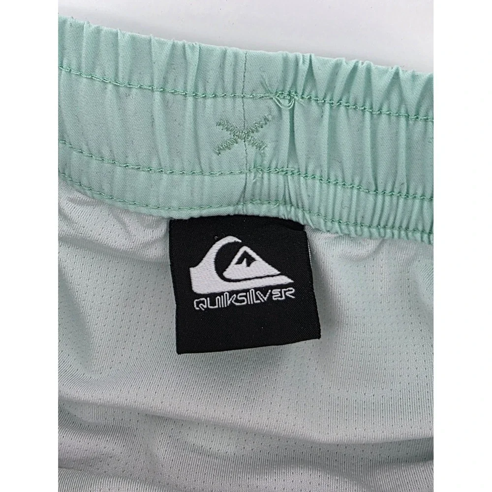 Quiksilver Mens Size M Swim Trunks Mint Green Board Shorts Beach Surf Poolwear
